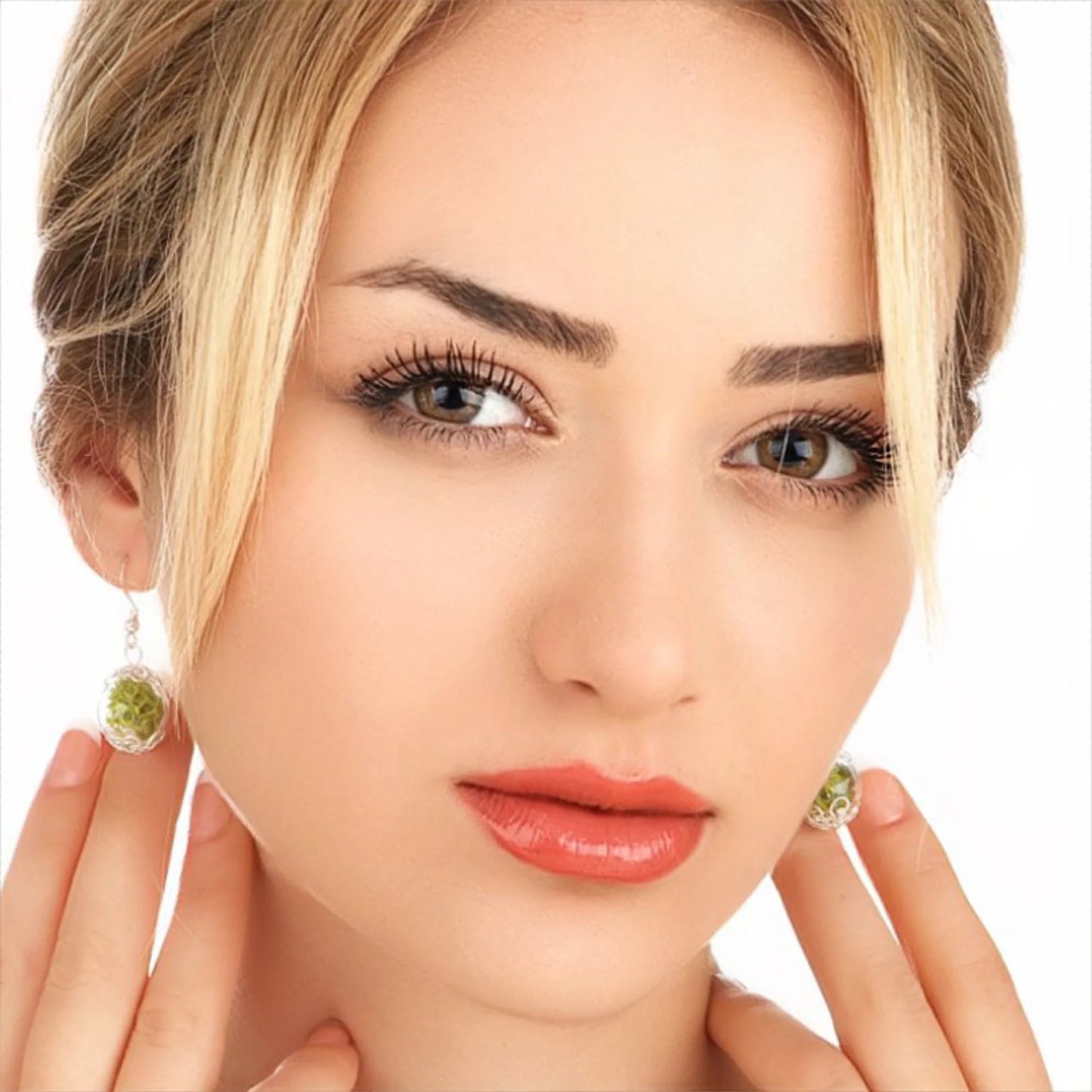 Ohrringe mit echtem Moos in mundgeblasener Glaskugel aus 925er Silber