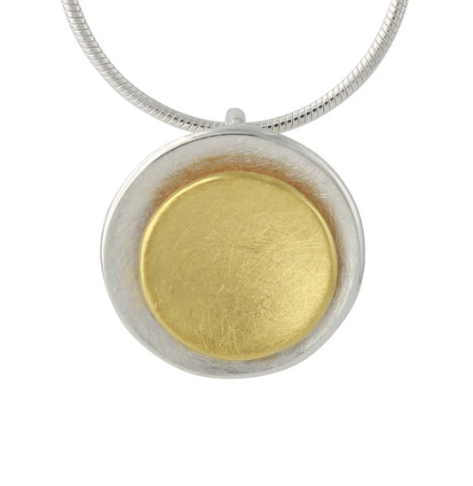 Silberanhänger Solea Argento mit mattierter Silberoberfläche und goldener 18ct‑Mittelplatte, bicolor-Design.