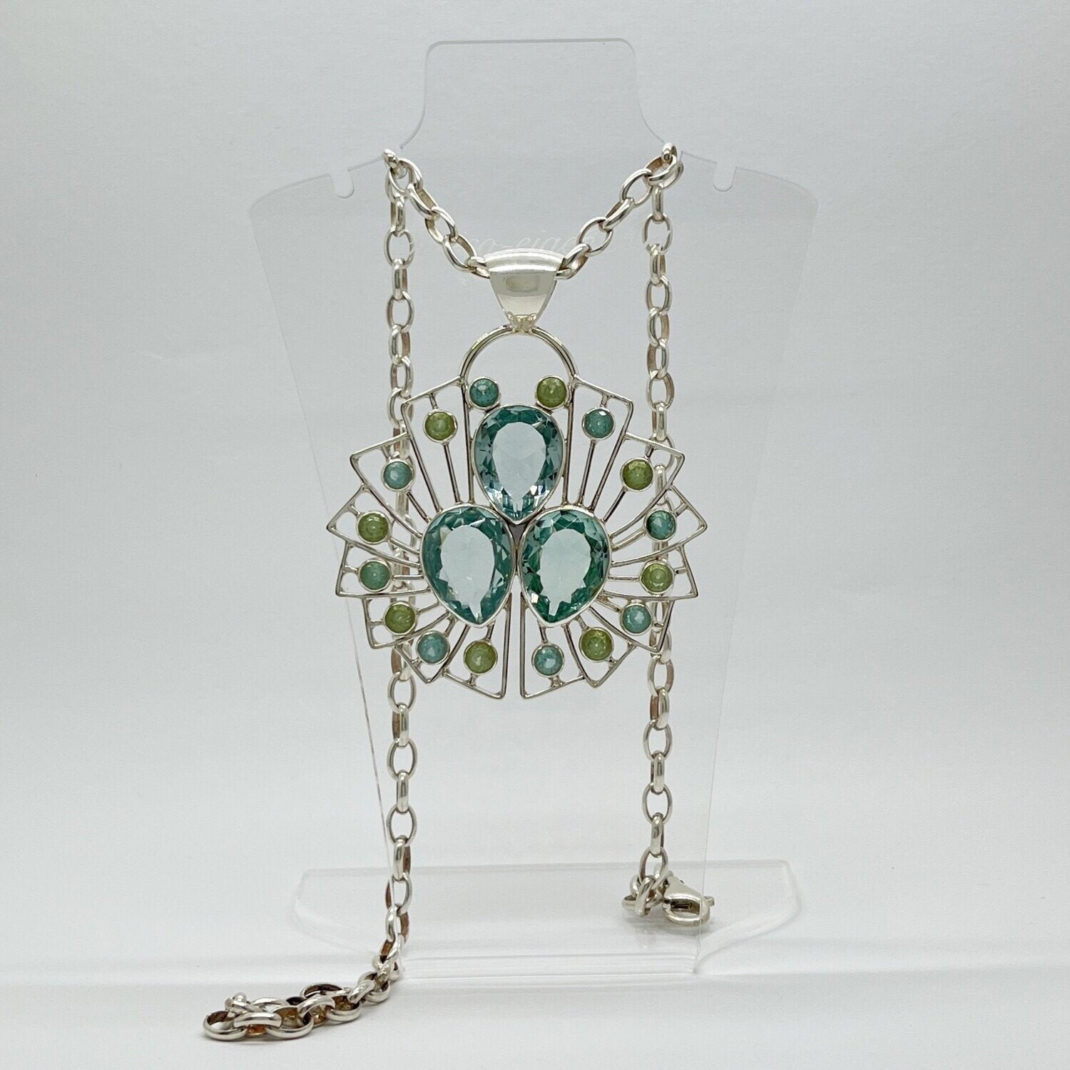 Anhänger Obsidian meerblau und lichtgrün Sea Rose – filigraner Silberschmuck mit facettierten grün-blauen Steinen