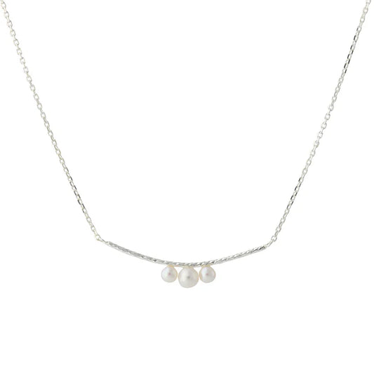 Campur Silbercollier mit drei Süßwasserperlen aus 925er Silber, Kette 40+5 cm verstellbar.