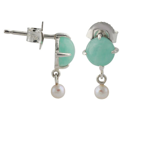 Silberohrstecker aus 925-Sterlingsilber mit mintgrünem Amazonit und Süßwasserperle, handgefertigt.
