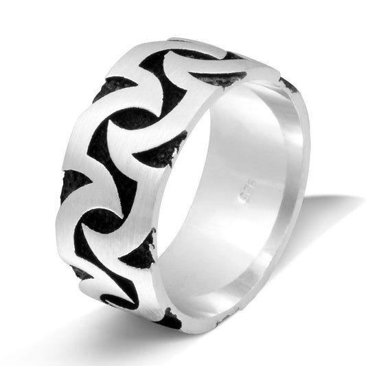 Herrenring Clyde aus 925 Sterling Silber, flache Form, grafisches Kontrastmuster in Schwarz