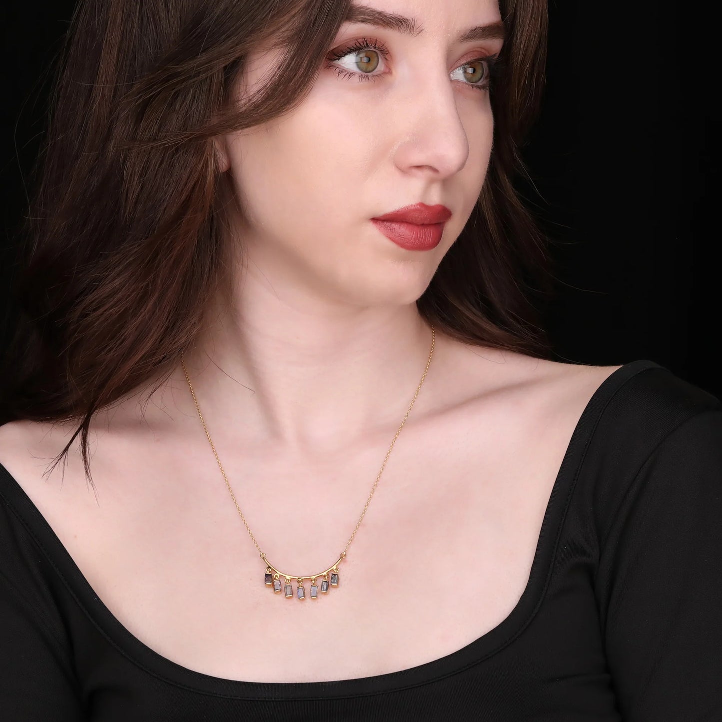 Labradorit Edelsteinkette vergoldet aus 925 Silber – MadamLili, sieben facettierte Steine