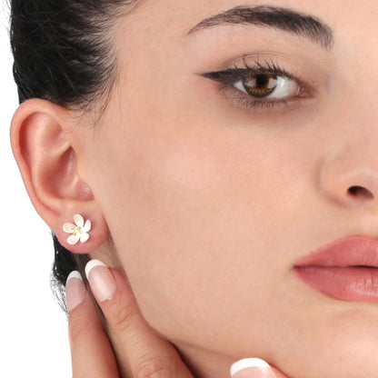 Butterblumen Ohrstecker aus 925er Silber – MadamLili, florale Ohrstecker mit 18k vergoldeter Mitte