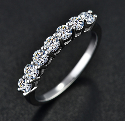 Ring mit 7 Moissanit Diamanten aus 925 Sterlingsilber - Perla d'Oro #