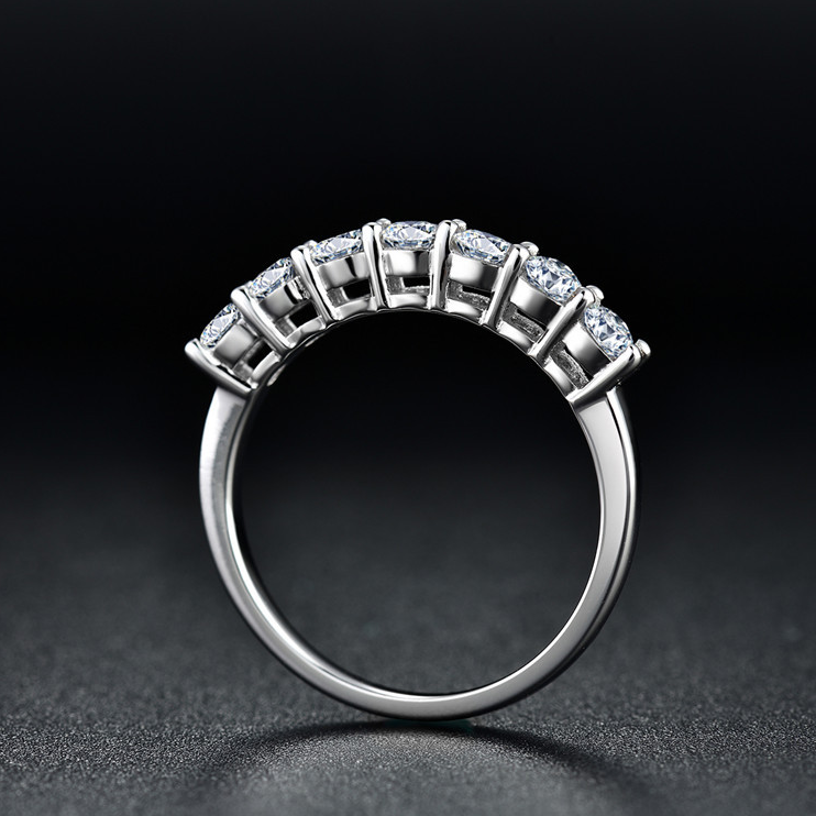 Ring mit 7 Moissanit Diamanten aus 925 Sterlingsilber - Perla d'Oro #