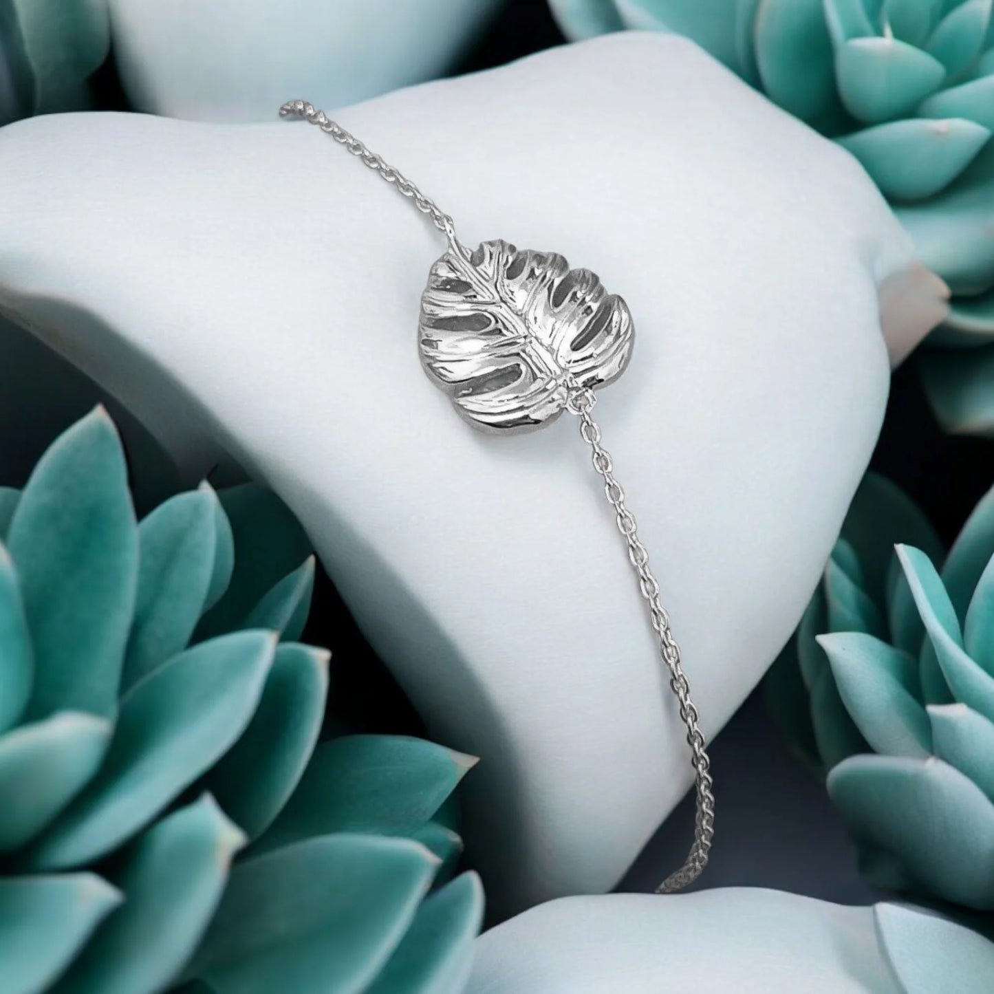 Monstera Blatt Armband - 925 Sterling Silber, filigranes handgefertigtes Armband mit Monstera-Blatt von MadamLili
