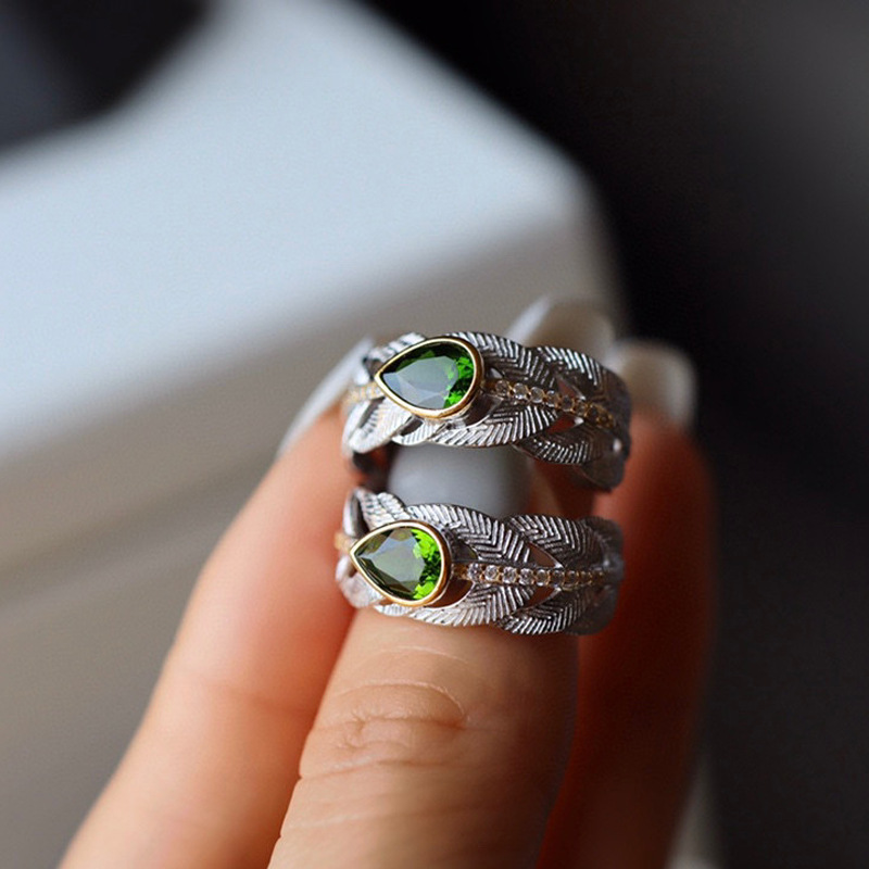 Diopside Ring aus 925er Sterlingsilber mit offenem Design - Perla d'Oro #