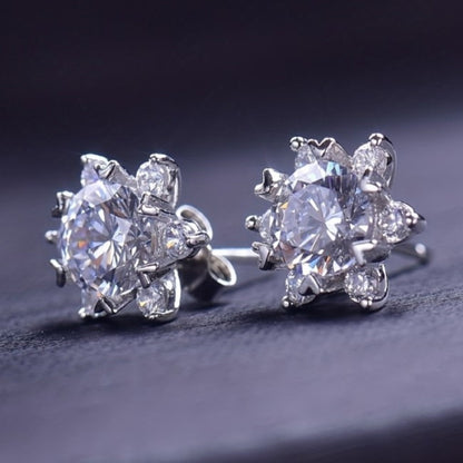 Moissanit Ohrstecker 0,80 Ct im Blumenmuster - Perla d'Oro