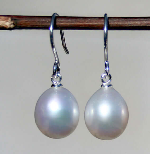 Ohrringe mit grauer Süßwasserperle 8x11,5 mm - Perla d'Oro