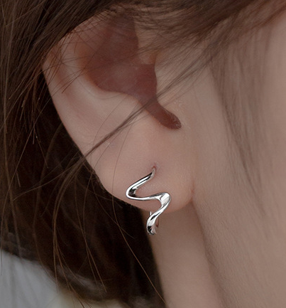 Wellenförmige Creolen aus 925er Silber - Perla d'Oro