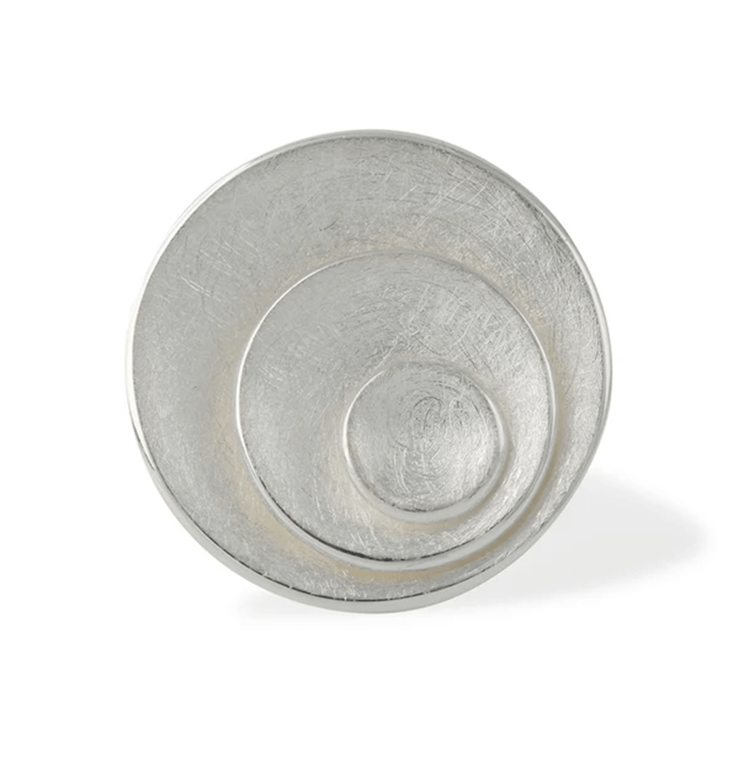 Silberring Armonia mit harmonisch abgestuften Scheibenformen und dreifach gearbeiteter Schalenstruktur – ausdrucksstarker Look.