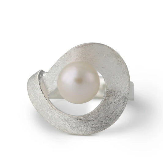 Silberring mit Süßwasserperle Twist round, 7-mm-Perle im geschwungenen, handgearbeiteten Ring