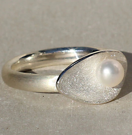 Silberring mit Süßwasserperle in Lunaris-Fassung, silberveredelt, 5-mm-Perle, Campur