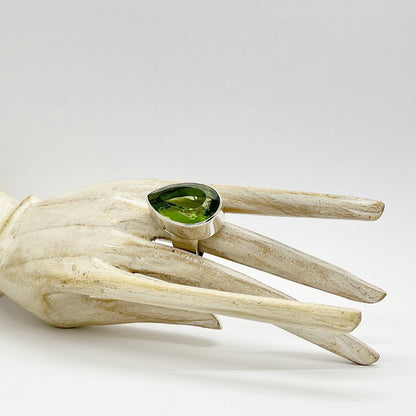 Ring Obsidian lichtgrün tropfen – 2 x 3 cm, Sterling Silber, facettierter grüner Obsidian