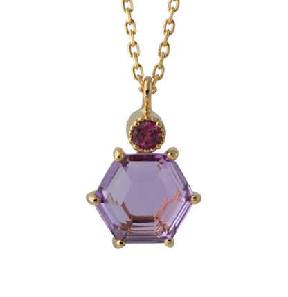 18ct vergoldetes Silbercollier mit rundem Granat über hexagonalem Amethyst-Anhänger