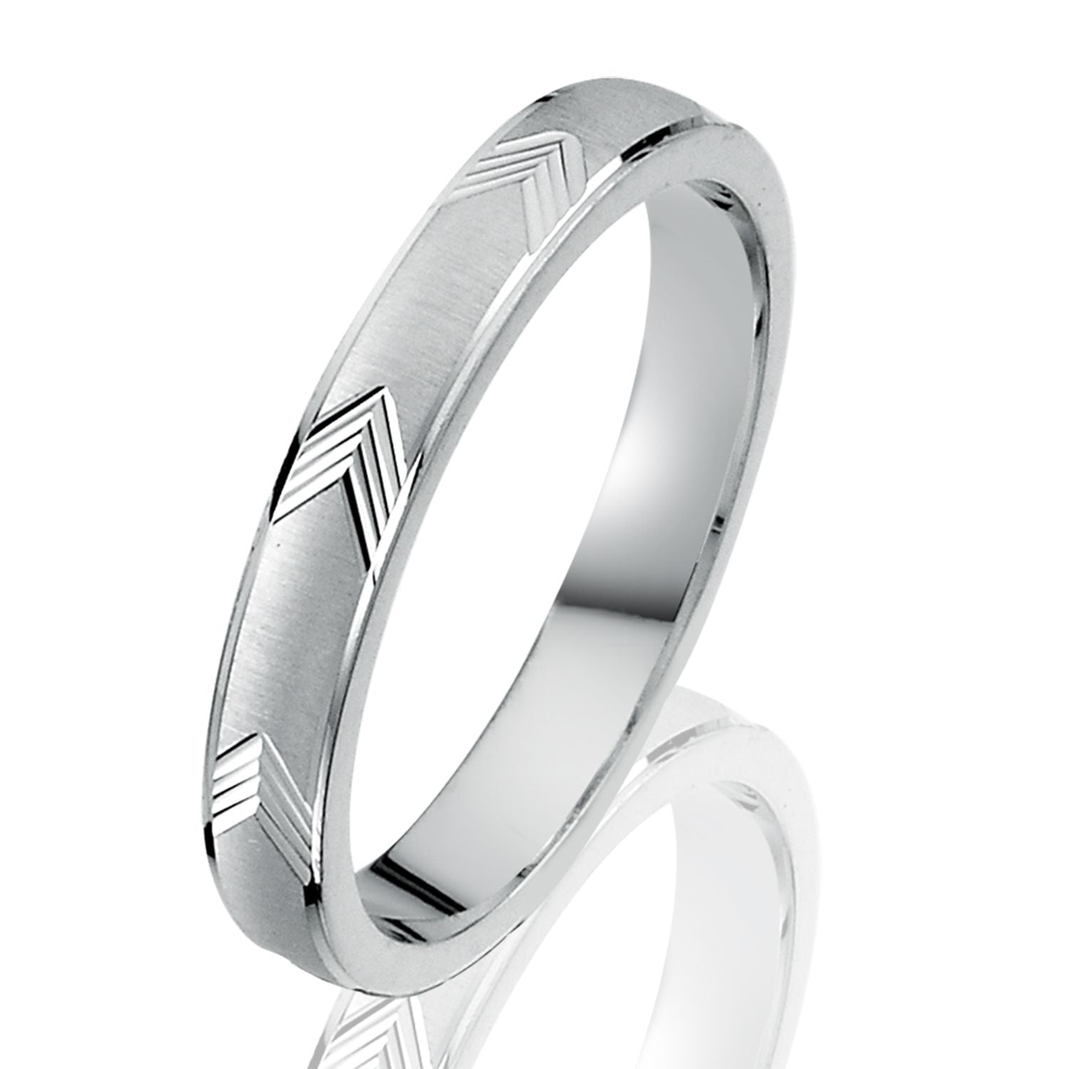 Silberring Equa aus 925er Silber, minimalistischer Unisex-Ring mit diagonalen Gravuren und abgerundeter Form.
