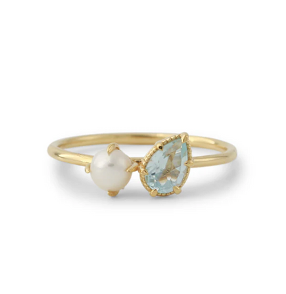 Silberring, 18ct vergoldet, mit blauem Topas und Süßwasserperle in zarter Fassung.