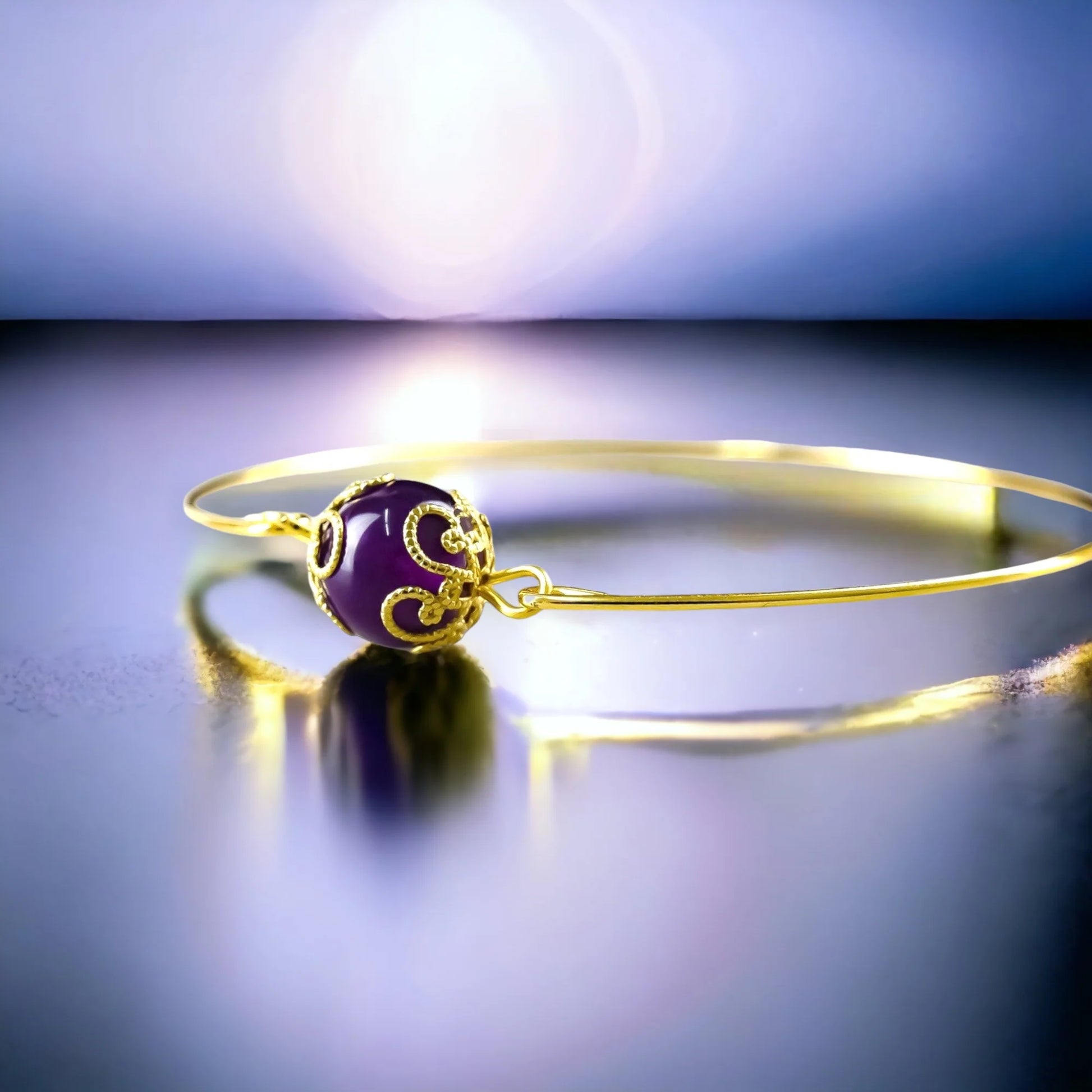 Vergoldeter Armreif mit Amethyst-Edelstein - Perla d'Oro