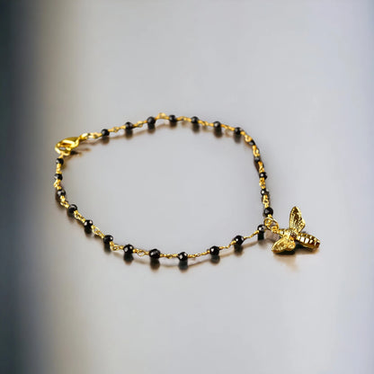 Edelsteinarmband mit zierlichem Bienen Anhänger - Perla d'Oro