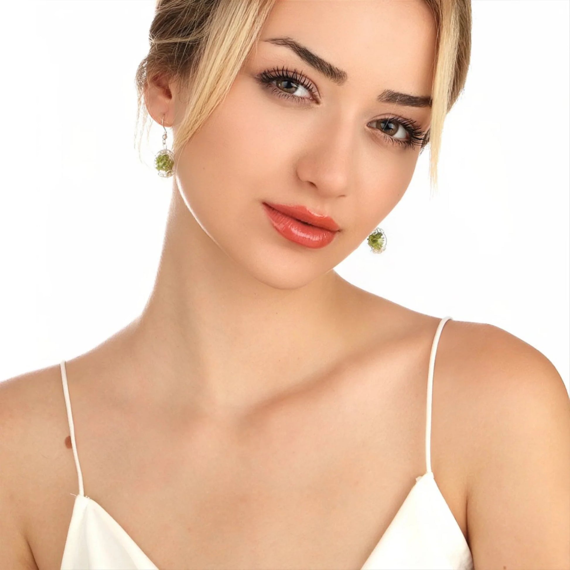 Ohrringe mit echtem Moos in mundgeblasenen Glaskugeln aus 925er Silber – handgefertigt