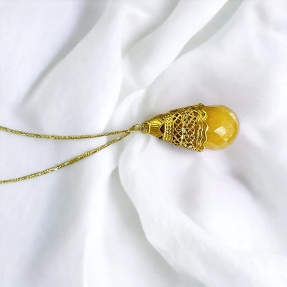 Vergoldete Silberkette mit Achat Tropfenperle-Anhänger von MadamLili – gelber Achat im goldenen Anhänger