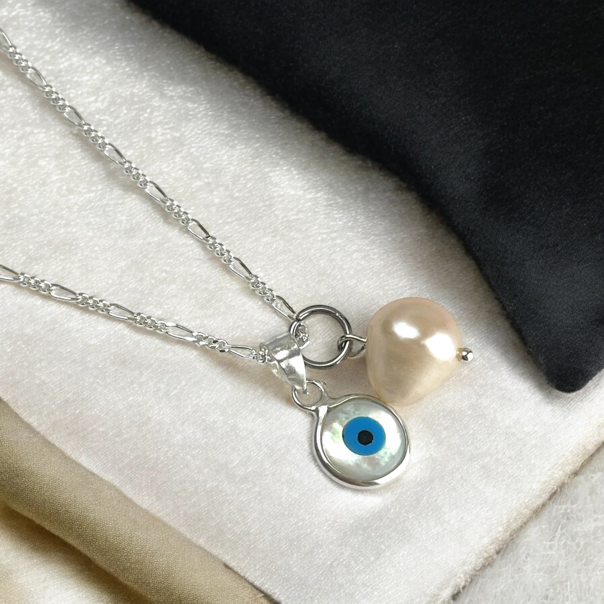 MadamLili Silberkette mit Nazar Auge und Süßwasserperle-Anhänger – elegante 925er Kette