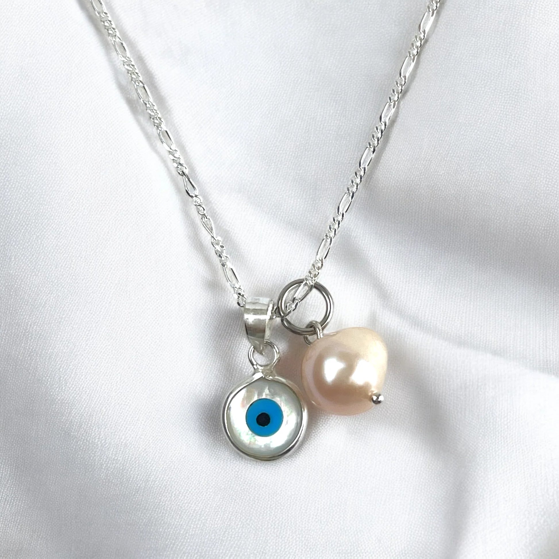 Silberkette mit Nazar Auge und Süßwasserperle-Anhänger von MadamLili – elegante 925er Kette