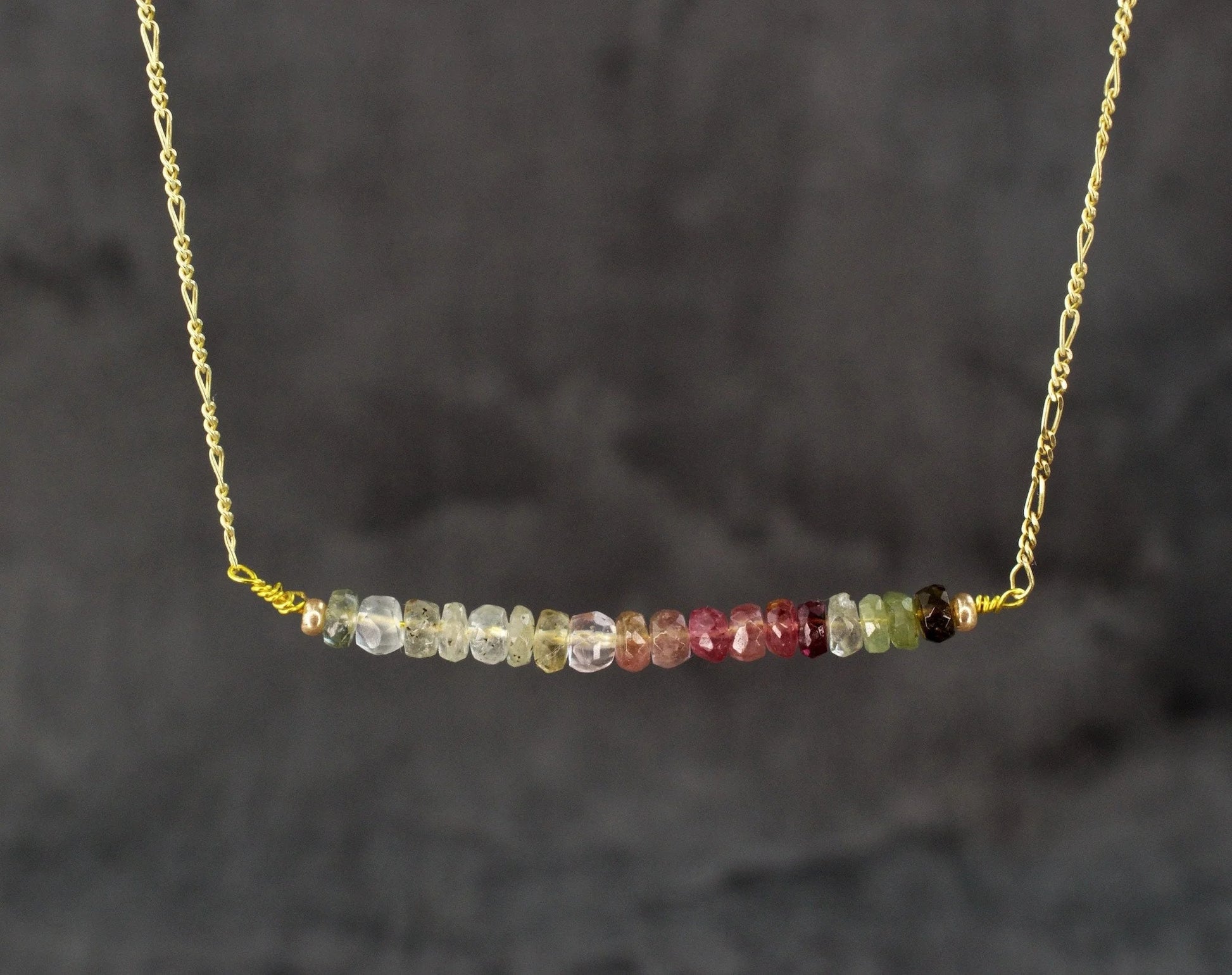 Turmalin Edelsteinkette vergoldet aus 925 Silber von MadamLili mit bunter Turmalin-Kette.