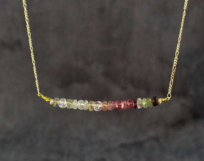 Turmalin Edelsteinkette vergoldet aus 925 Silber von MadamLili mit bunter Turmalin-Kette.