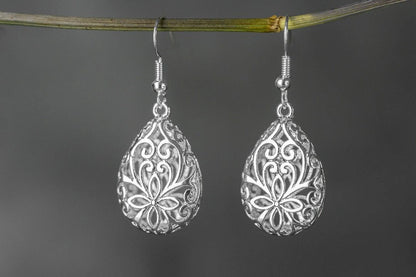 MadamLili Ethnische Folklore Ohrhänger aus 925er Silber – filigrane Tropfen mit floralen Mustern
