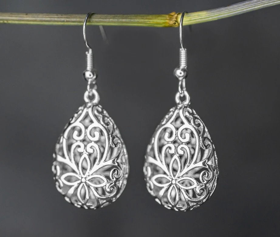 Ethnische Folklore Ohrhänger aus 925er Silber – MadamLili filigrane silberne Tropfen-Ohrringe mit Blütenmuster