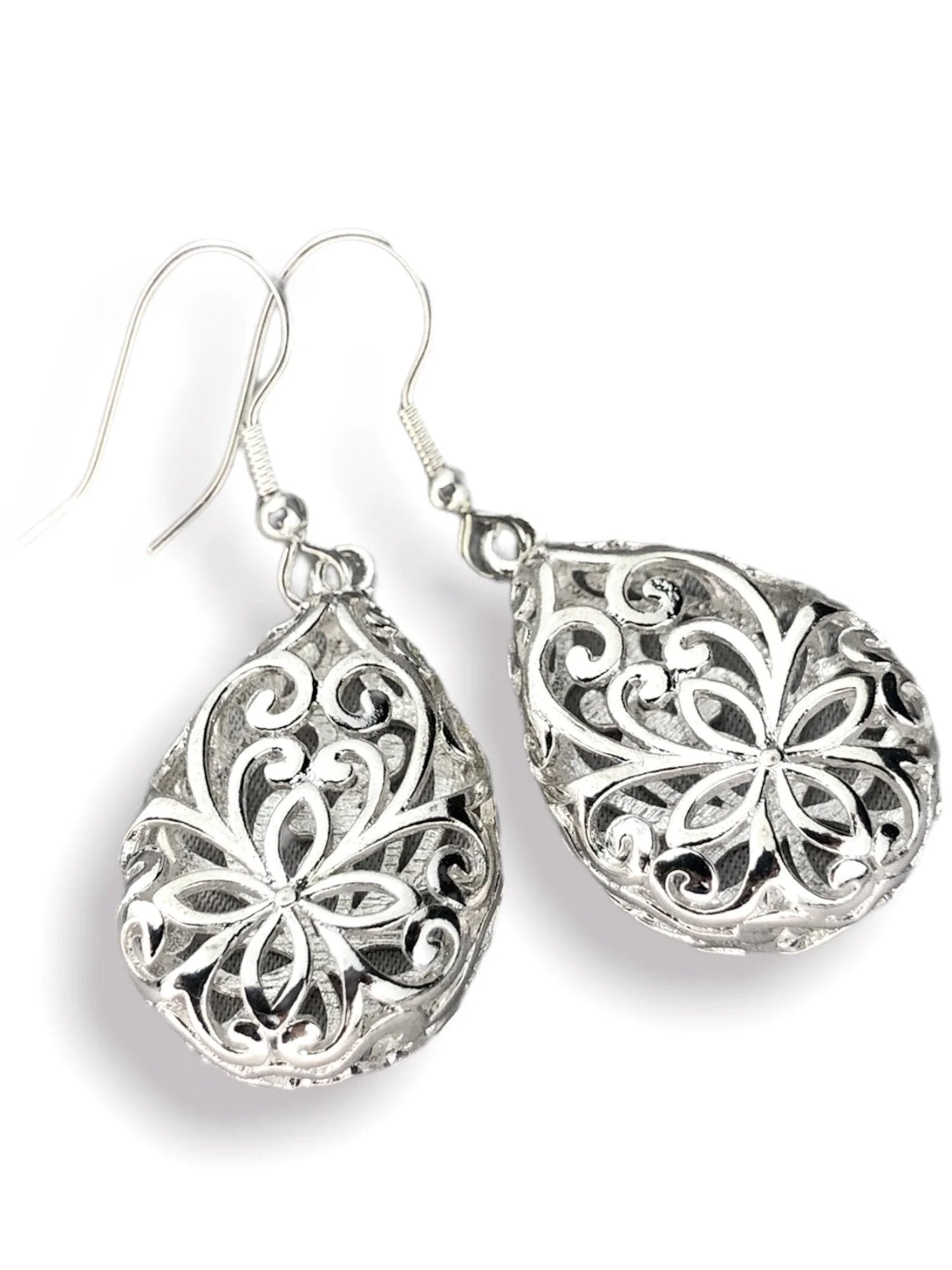 Ethnische Folklore Ohrhänger aus 925er Silber von MadamLili – filigrane silberne Tropfen mit floralen Mustern