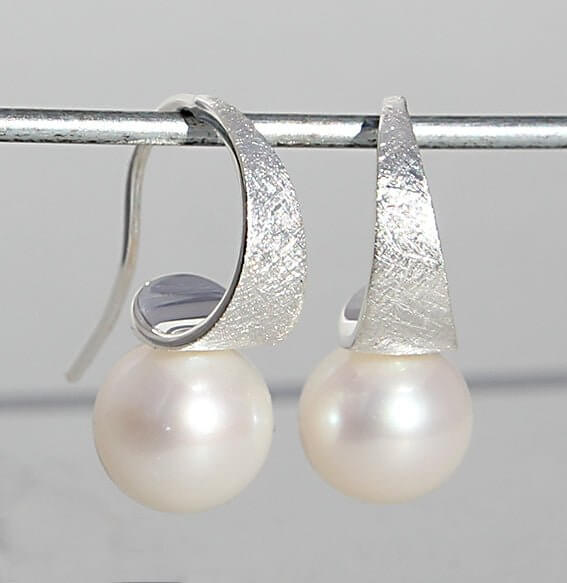 Silberohrstecker Halfmoon mit Süßwasserperlen - Perla d'Oro